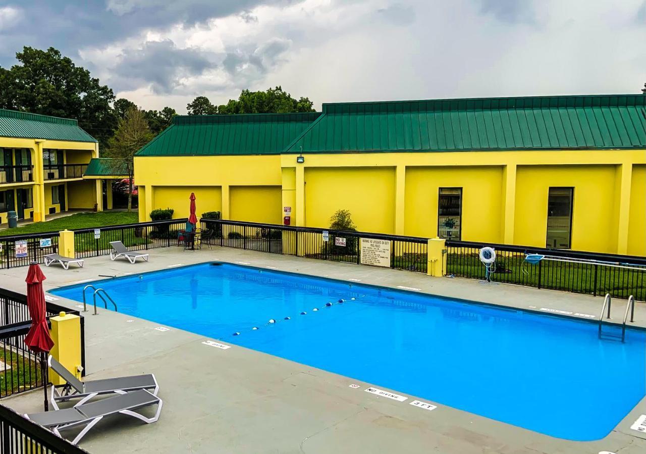 Red Carpet Inn Kinston Exterior foto
